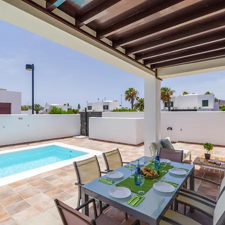 Almudena By Вилла