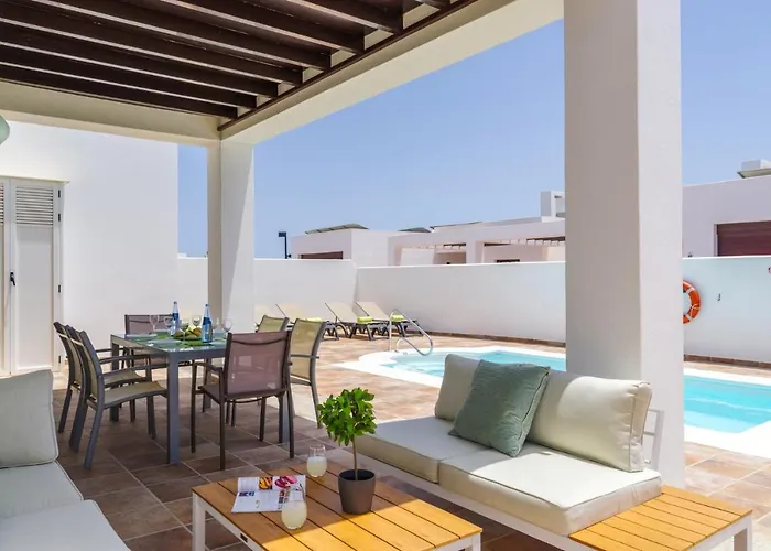 Almudena By 普拉亚布兰卡